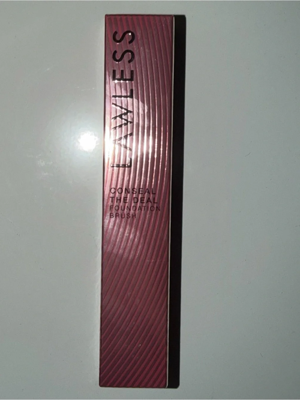 Lawless Conseal The Deal Foundation Brush